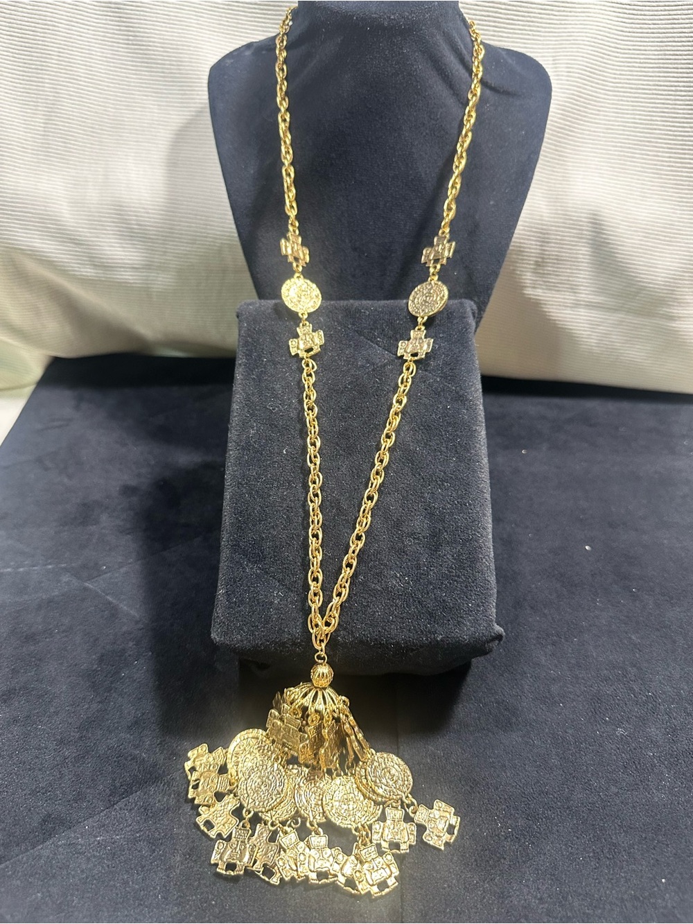 🔥RARE Vtg Aerin Erickson Beamon Mayhem Warrior Coin Cross Dangle Charm Necklace